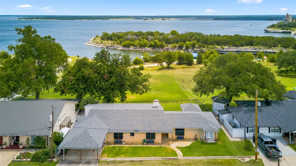 181 County Road 1747 Clifton, TX 76634