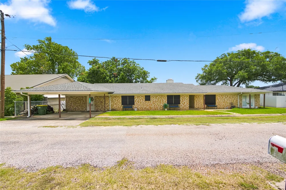 181 County Road 1747 Clifton, TX 76634