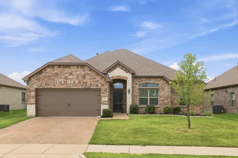 2911 Diamondback Drive