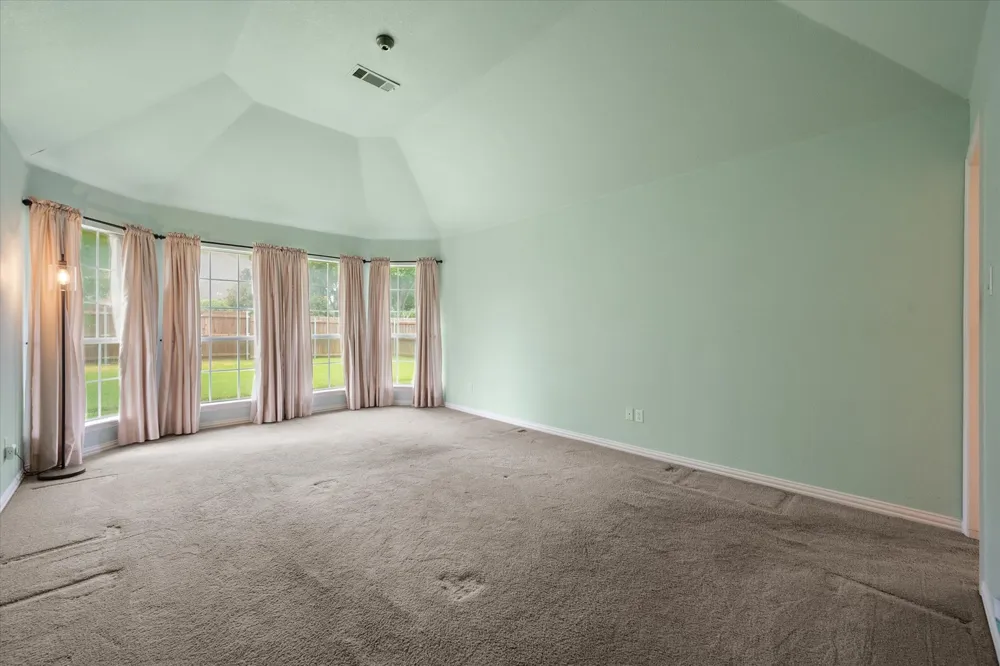 8904 Thornway Drive North Richland Hills, TX 76182