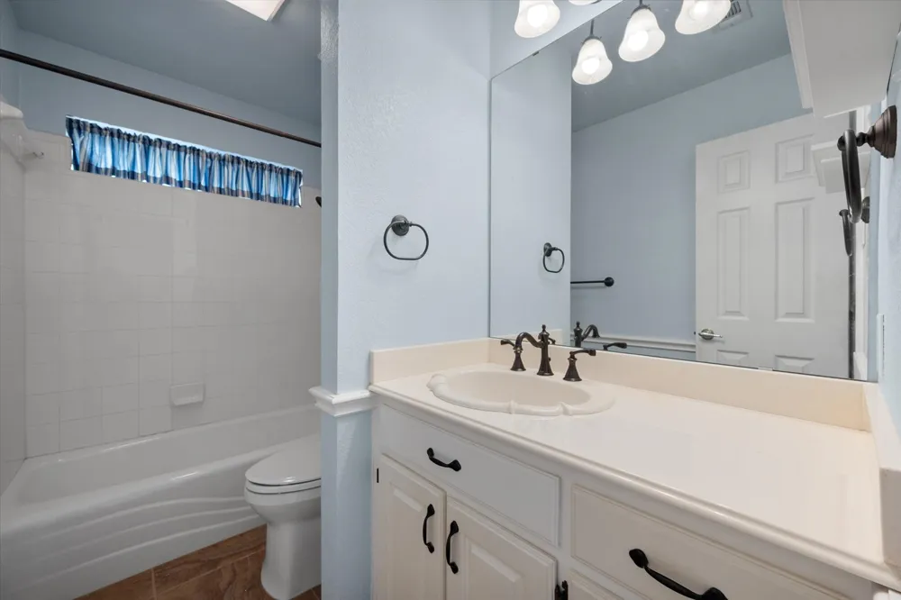 8904 Thornway Drive North Richland Hills, TX 76182