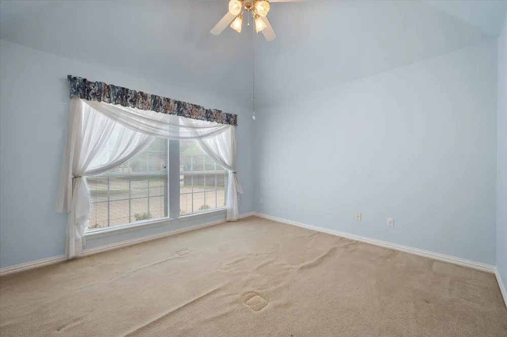8904 Thornway Drive North Richland Hills, TX 76182