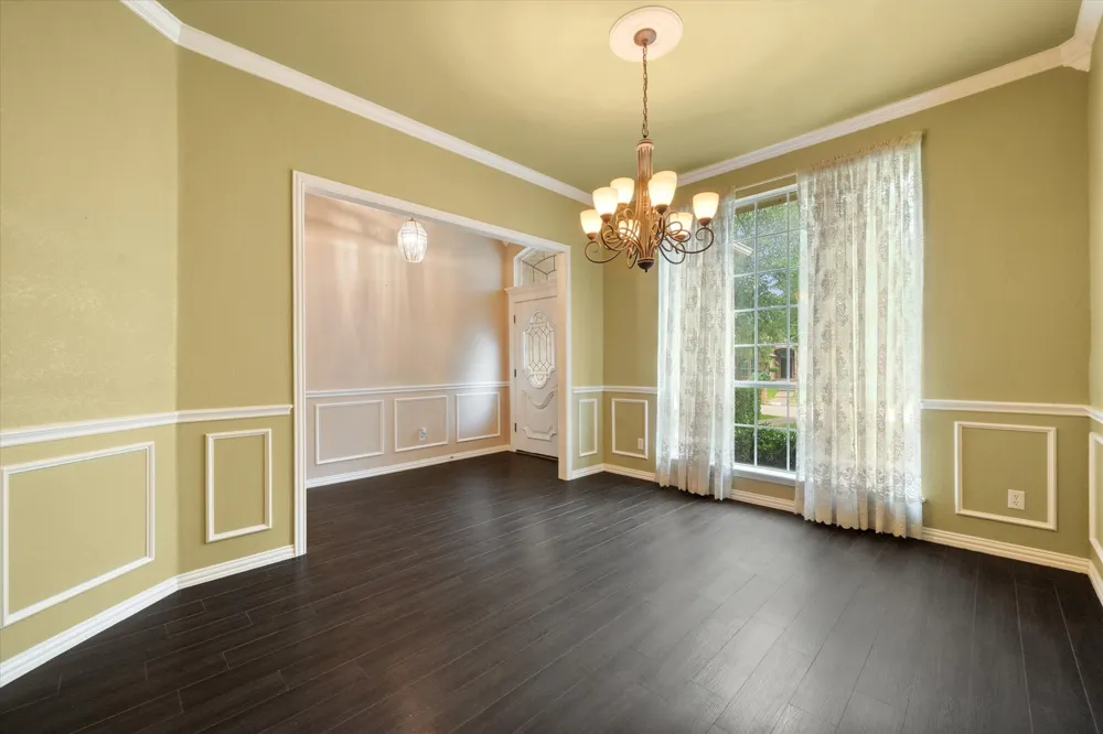 8904 Thornway Drive North Richland Hills, TX 76182