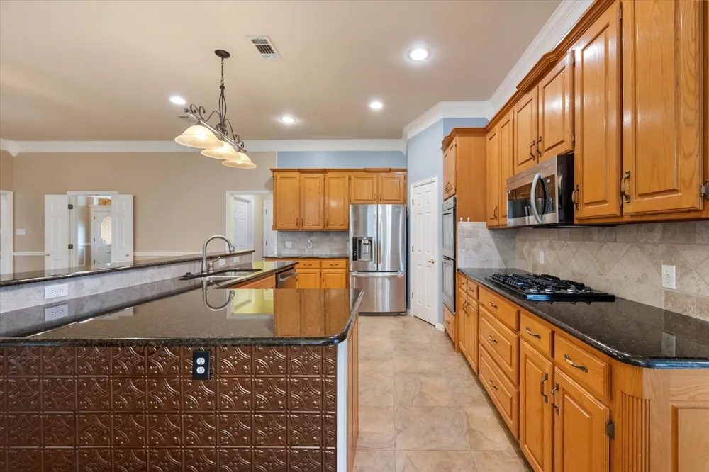 8904 Thornway Drive North Richland Hills, TX 76182