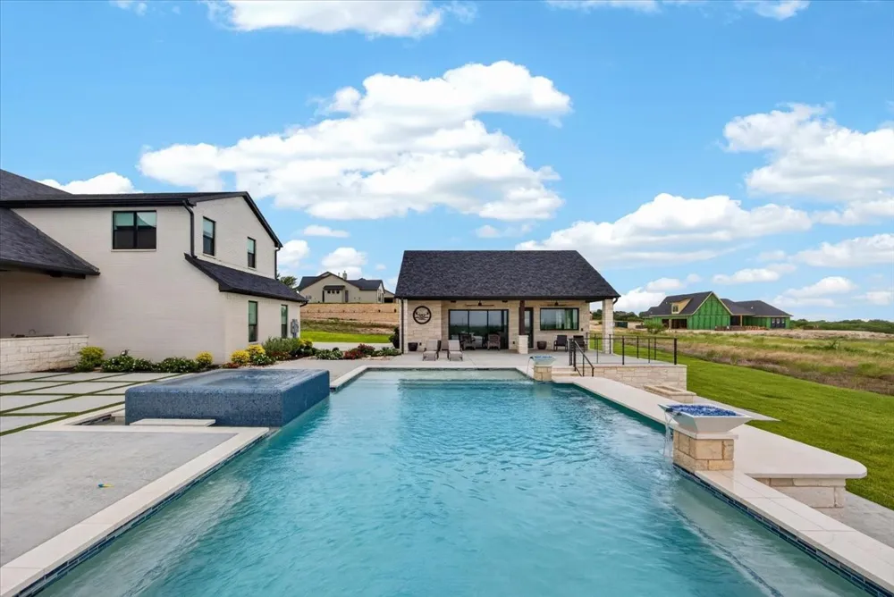 4005 Charleston Peak Aledo, TX 76008