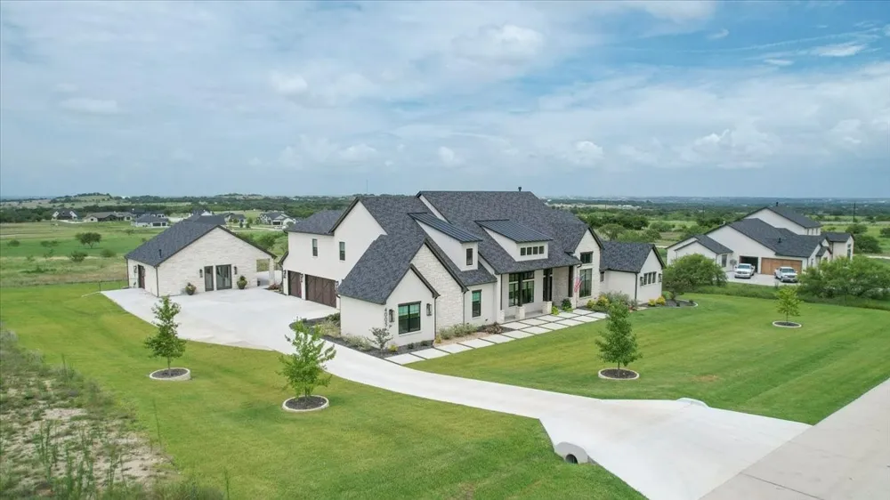 4005 Charleston Peak Aledo, TX 76008