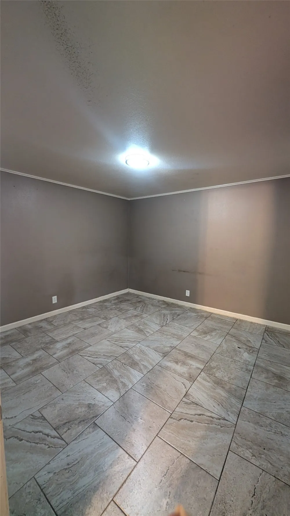 556 E Avenue J #B Grand Prairie, TX 75050