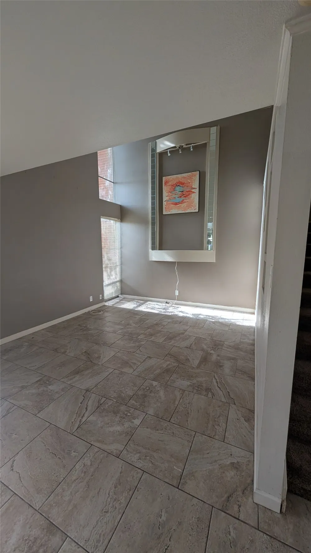 556 E Avenue J #B Grand Prairie, TX 75050