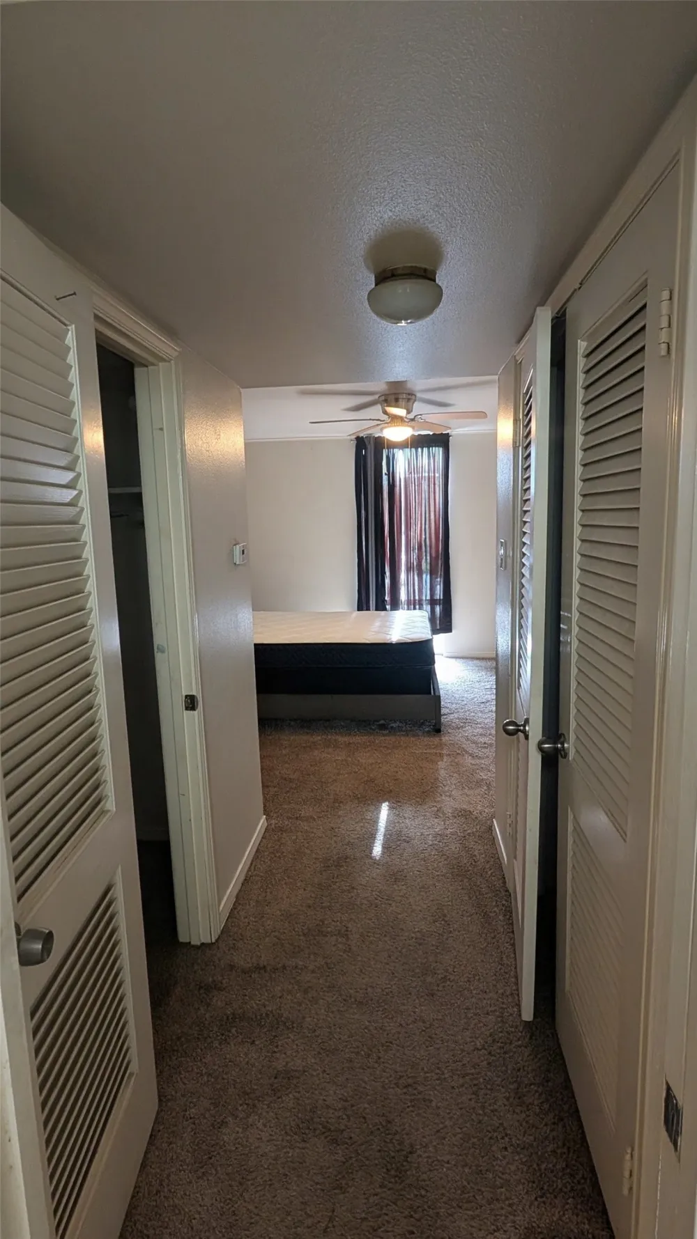 556 E Avenue J #B Grand Prairie, TX 75050