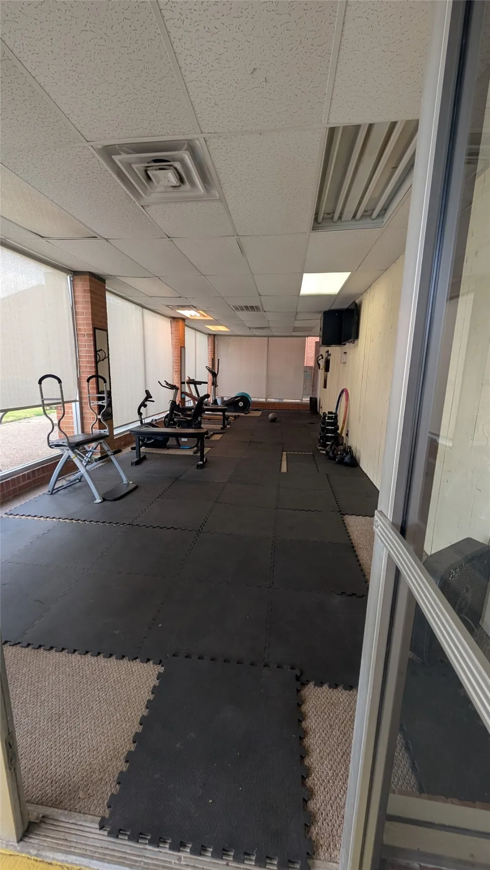 556 E Avenue J #B Grand Prairie, TX 75050