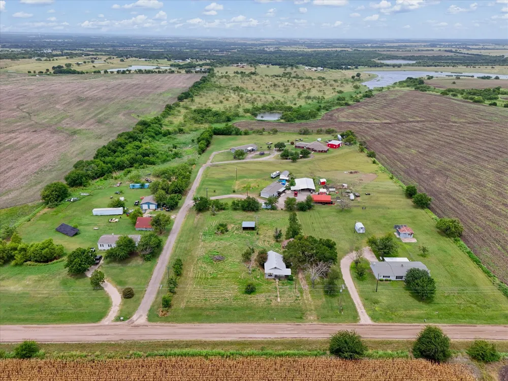 10847 Elk Road Axtell, TX 76624