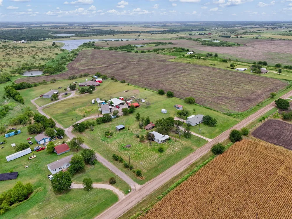 10847 Elk Road Axtell, TX 76624