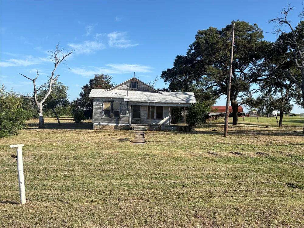 10847 Elk Road Axtell, TX 76624