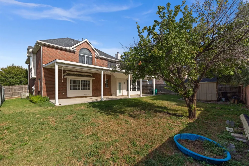 5709 Christy Lane Haltom City, TX 76137