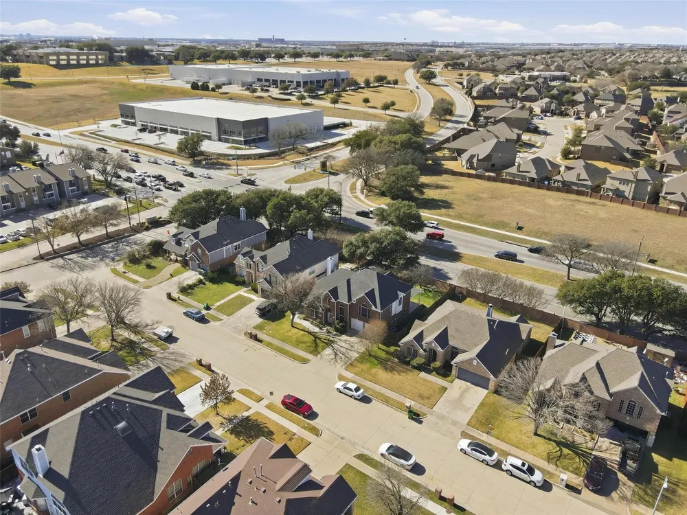 5709 Christy Lane Haltom City, TX 76137