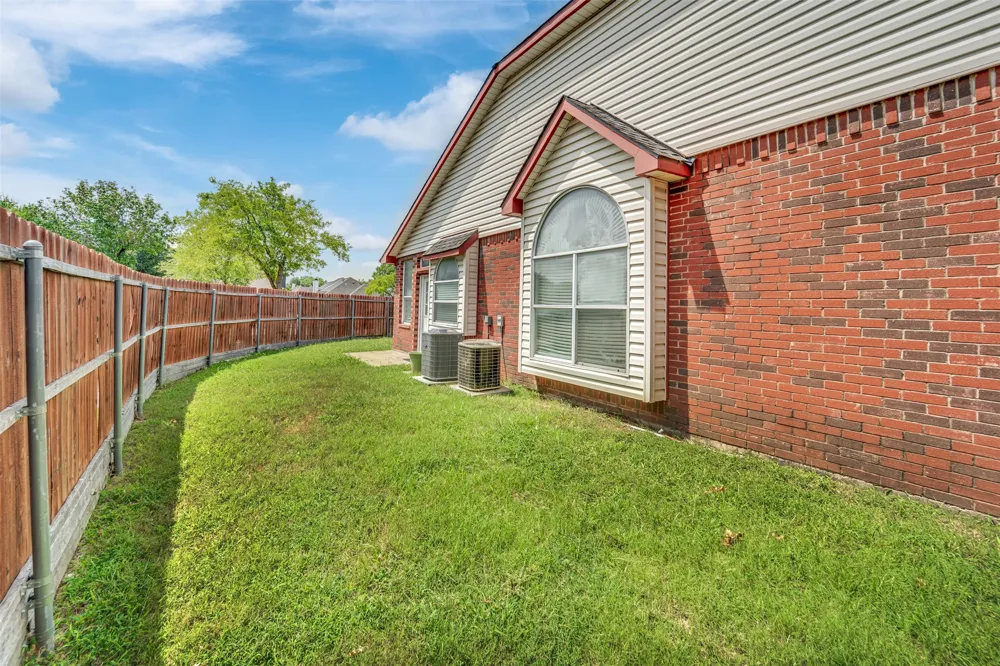 1410 Post Oak Drive Rowlett, TX 75089
