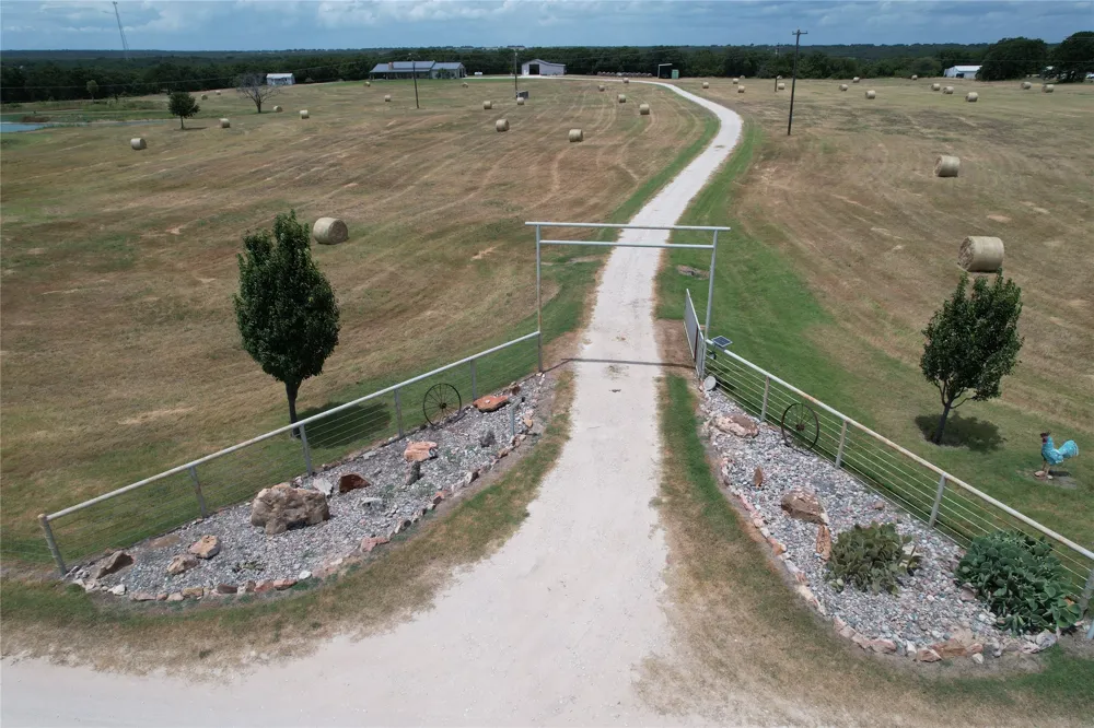 1809 Carminati Road Montague, TX 76251