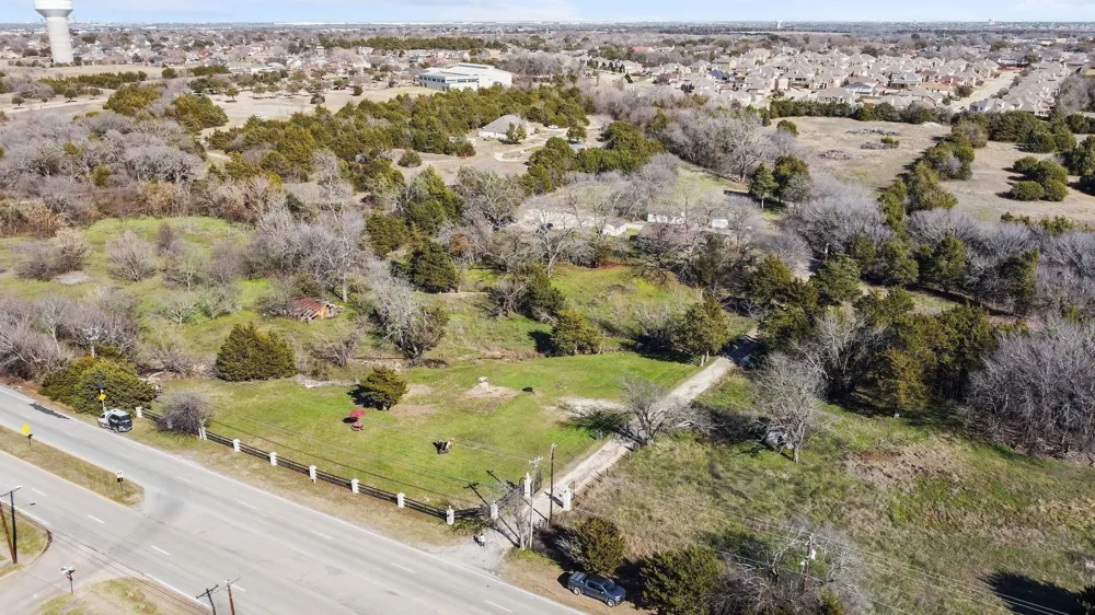 1006 S Clark Road Cedar Hill, TX 75104