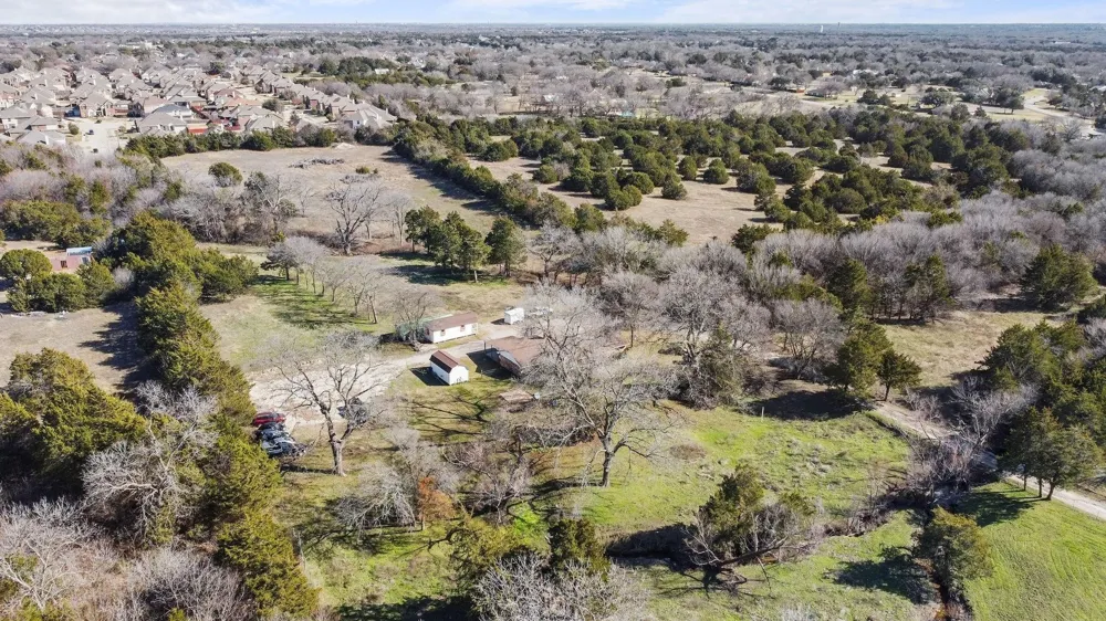 1006 S Clark Road Cedar Hill, TX 75104