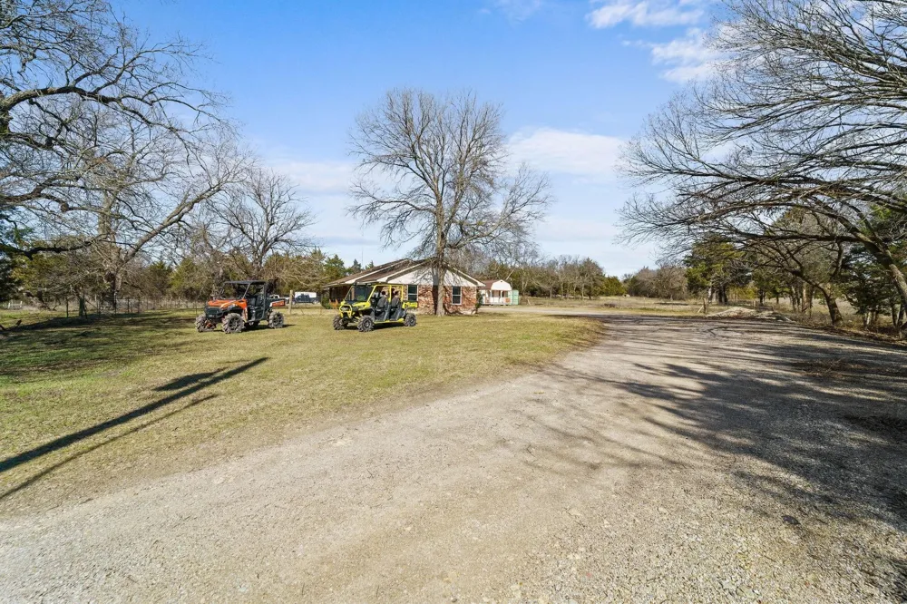 1006 S Clark Road Cedar Hill, TX 75104