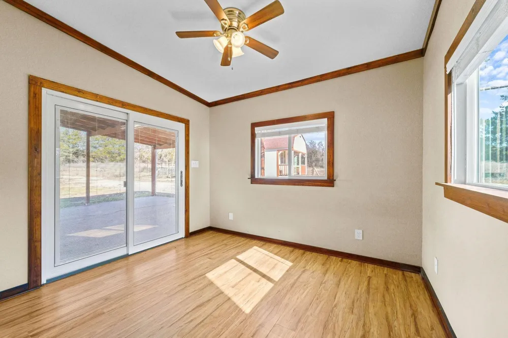 1006 S Clark Road Cedar Hill, TX 75104