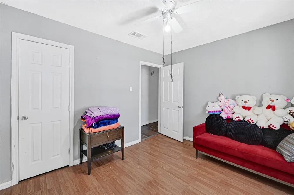 10526 Palestine Street Jacinto City, TX 77029