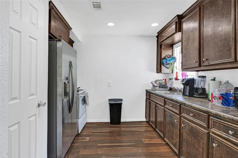 10526 Palestine Street Jacinto City, TX 77029