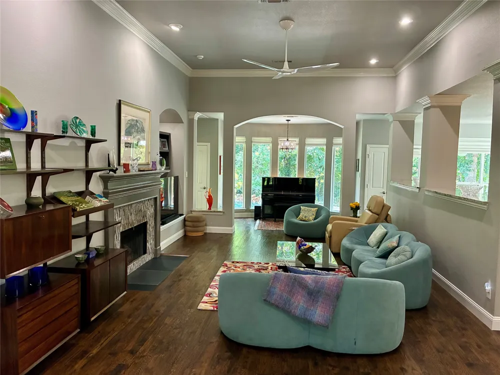 718 Ashleigh Lane Southlake, TX 76092