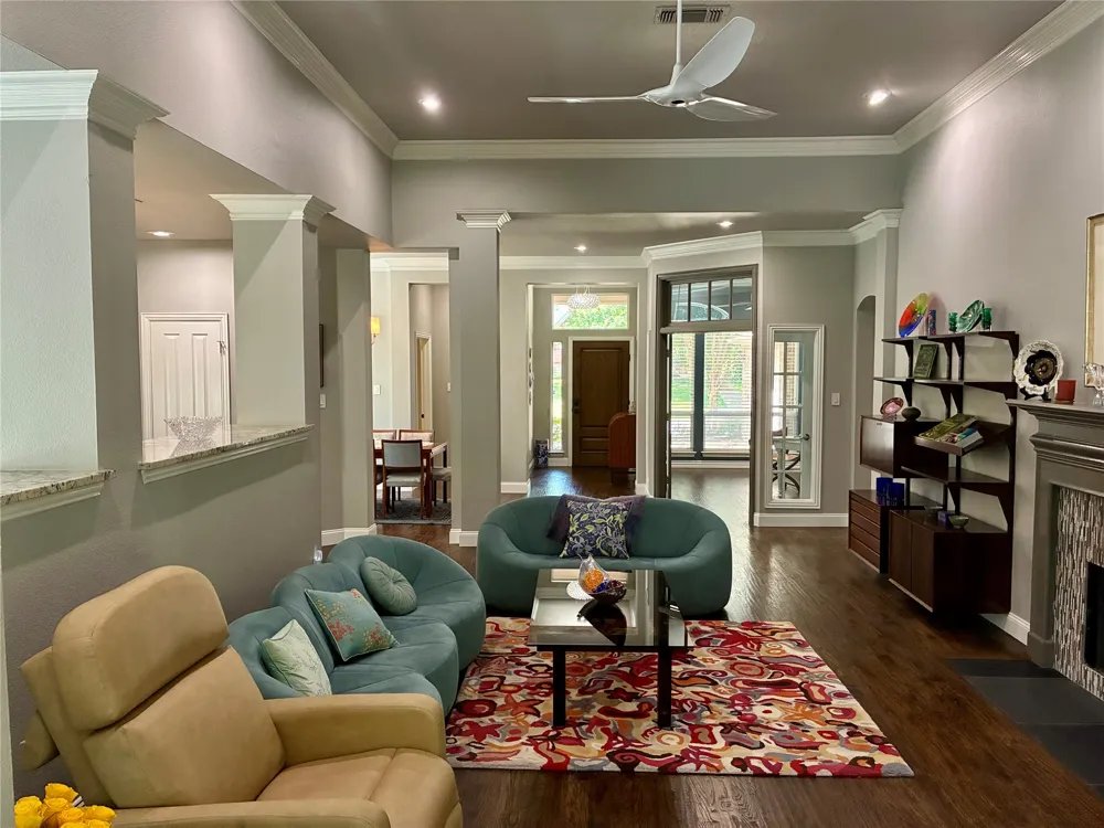718 Ashleigh Lane Southlake, TX 76092