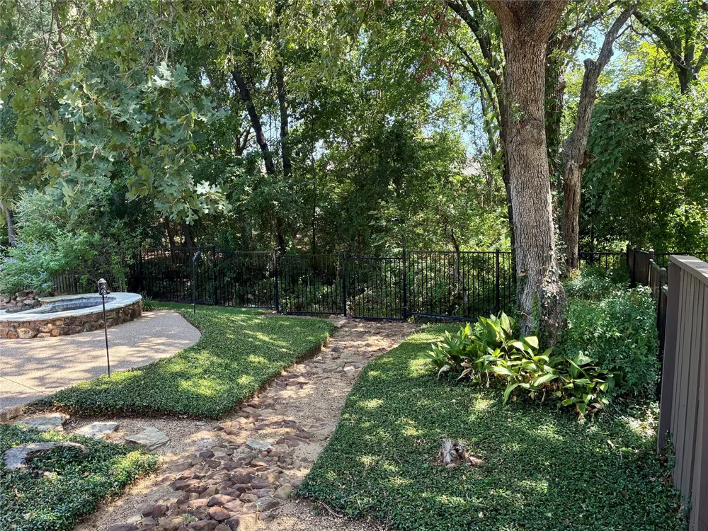 718 Ashleigh Lane Southlake, TX 76092