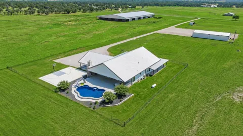 385 Private Road 1733