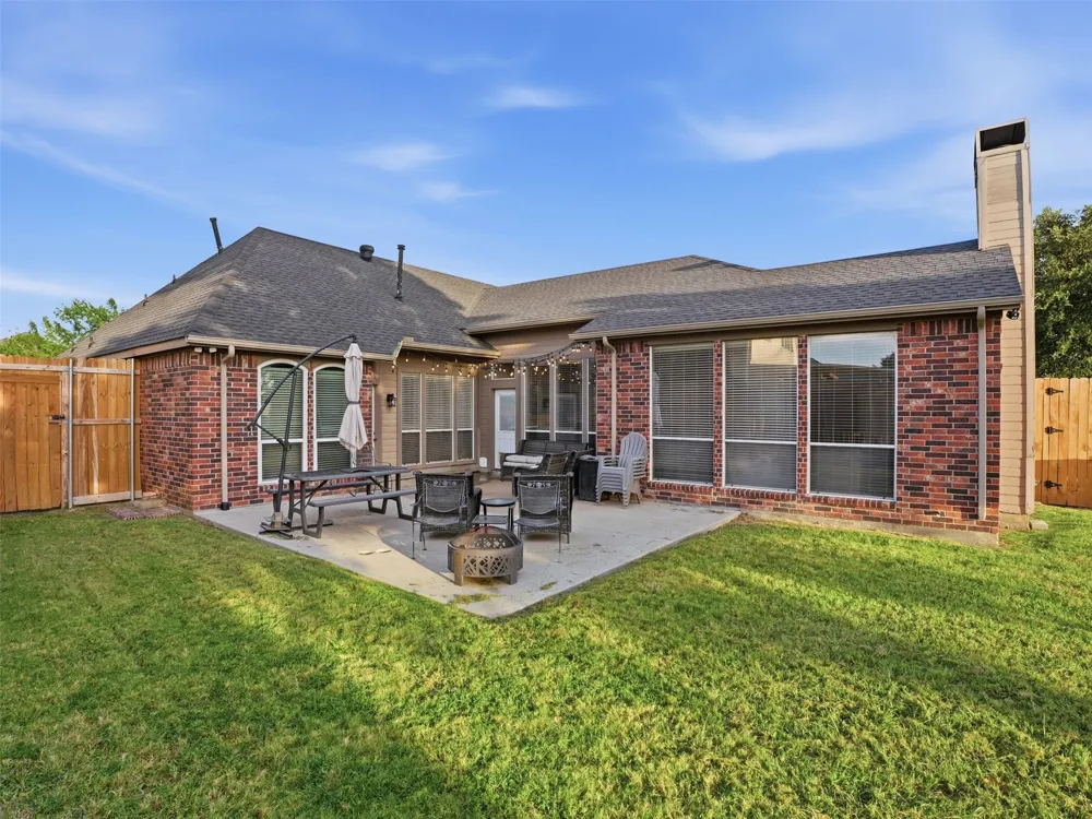 4011 Province Drive Carrollton, TX 75007