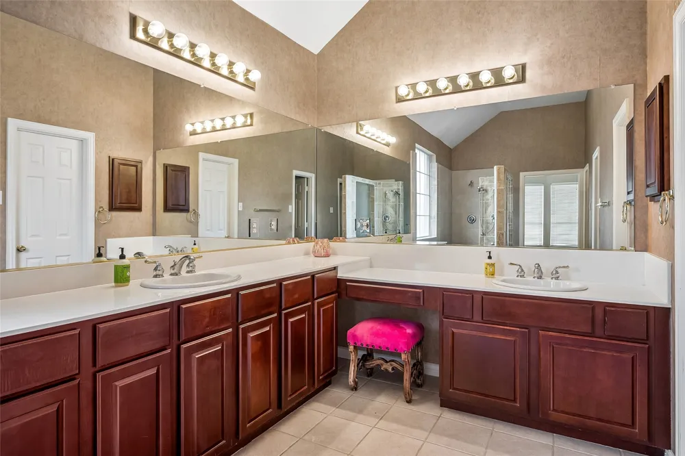 44 Creekside Drive Trophy Club, TX 76262