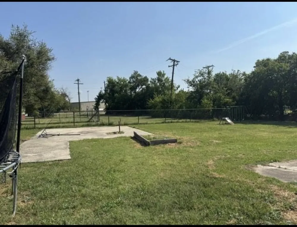 323 E Lloyd Street Krum, TX 76249