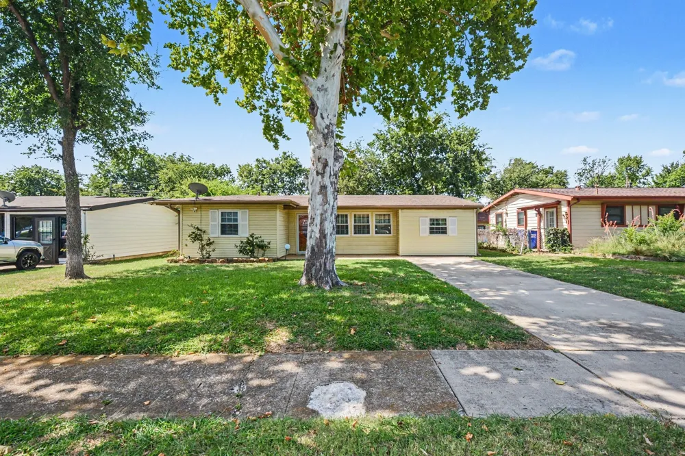 2520 Collingwood Drive Farmers Branch, TX 75234
