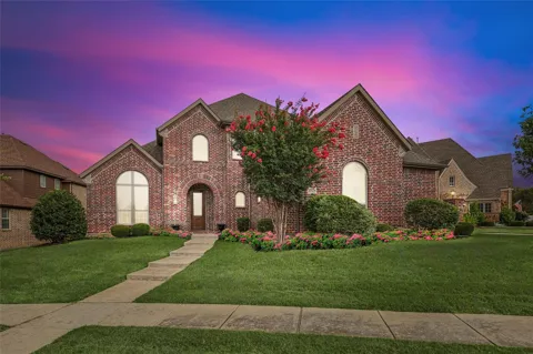 8700 Scarlet Trail