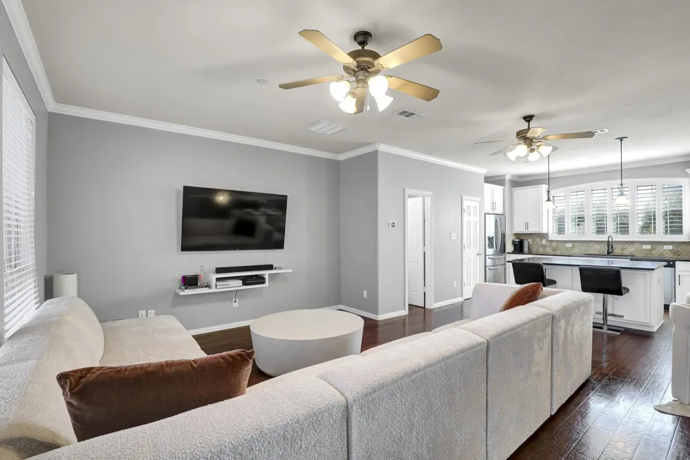 2700 Club Ridge Drive #8 Lewisville, TX 75067