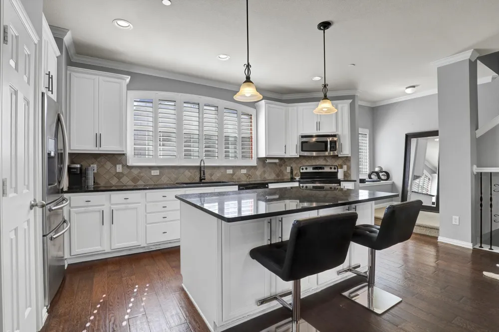 2700 Club Ridge Drive #8 Lewisville, TX 75067