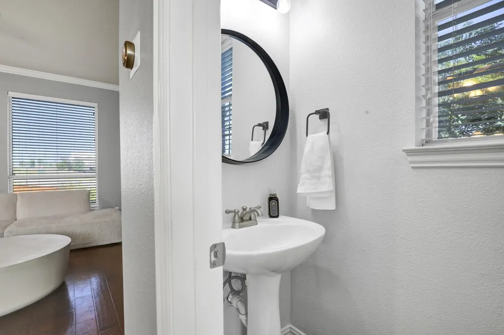 2700 Club Ridge Drive #8 Lewisville, TX 75067