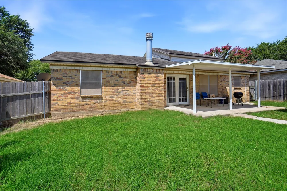 6516 Storm Drive Watauga, TX 76148