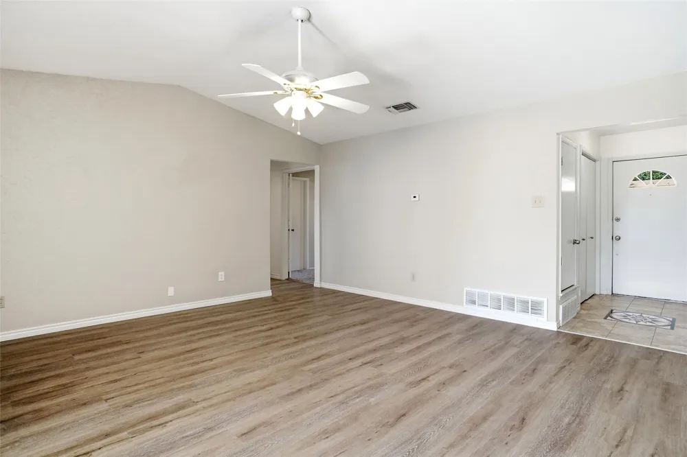 6516 Storm Drive Watauga, TX 76148