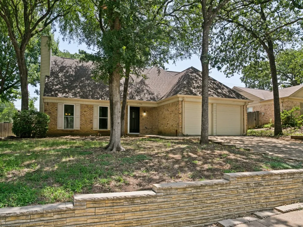 1706 Acorn Drive Euless, TX 76039