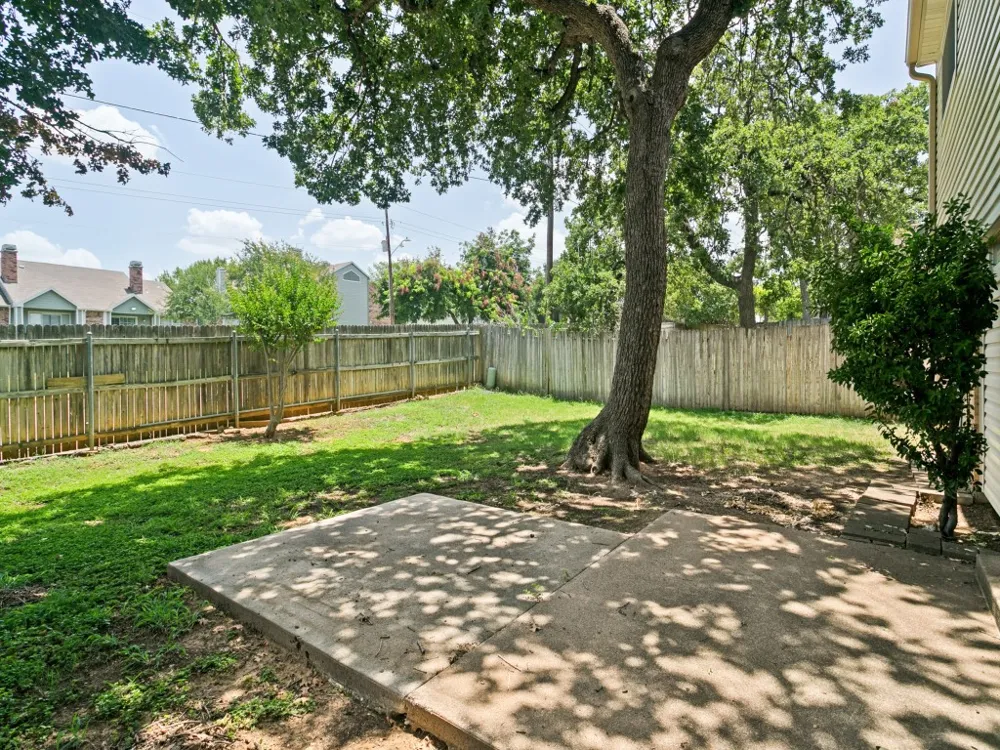 1706 Acorn Drive Euless, TX 76039