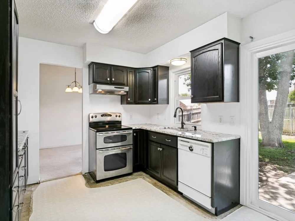 1706 Acorn Drive Euless, TX 76039