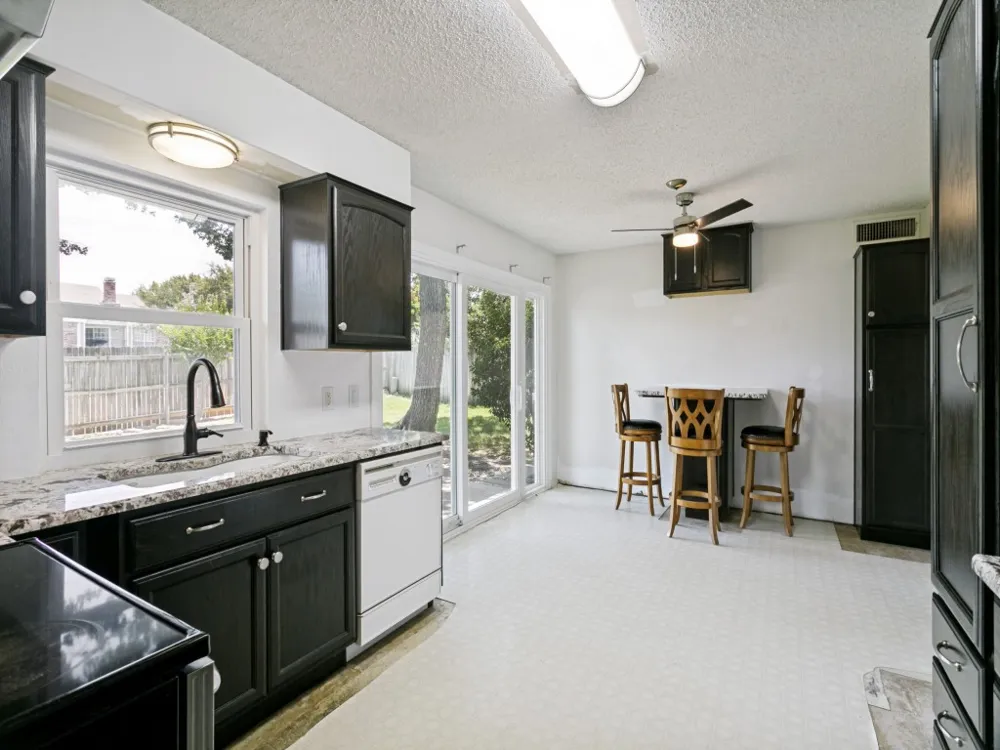 1706 Acorn Drive Euless, TX 76039