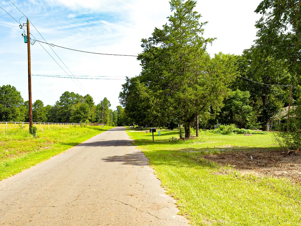 10375 County Road 338 Lindale, TX 75771