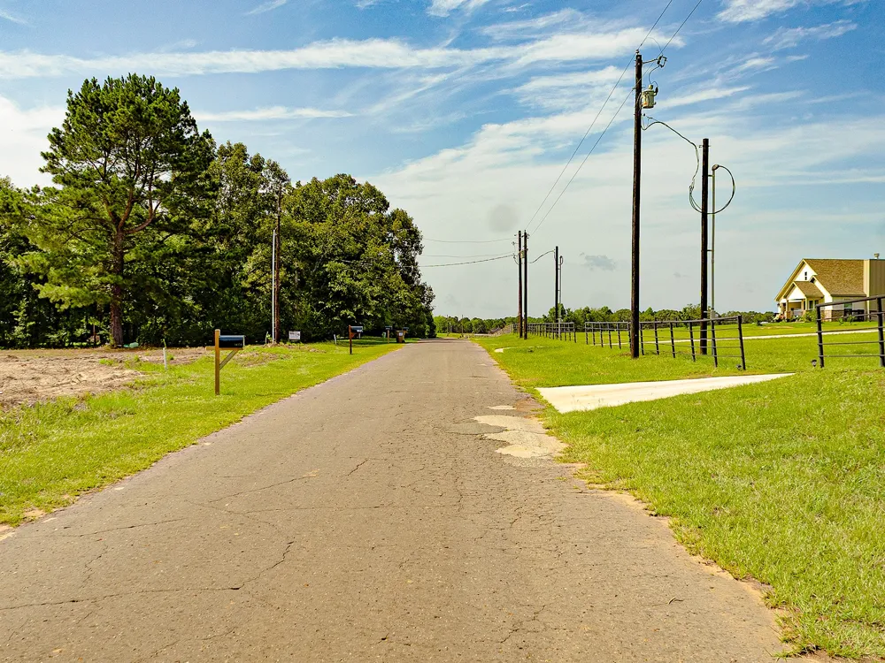 10375 County Road 338 Lindale, TX 75771