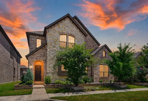 12728 Royal Oaks Lane