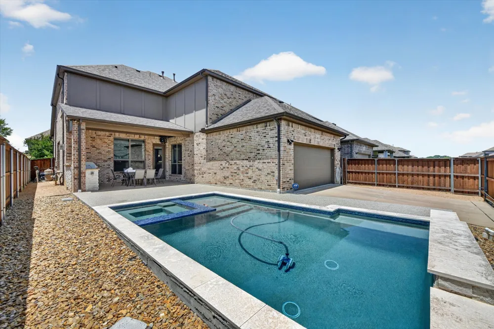 12728 Royal Oaks Lane Farmers Branch, TX 75234