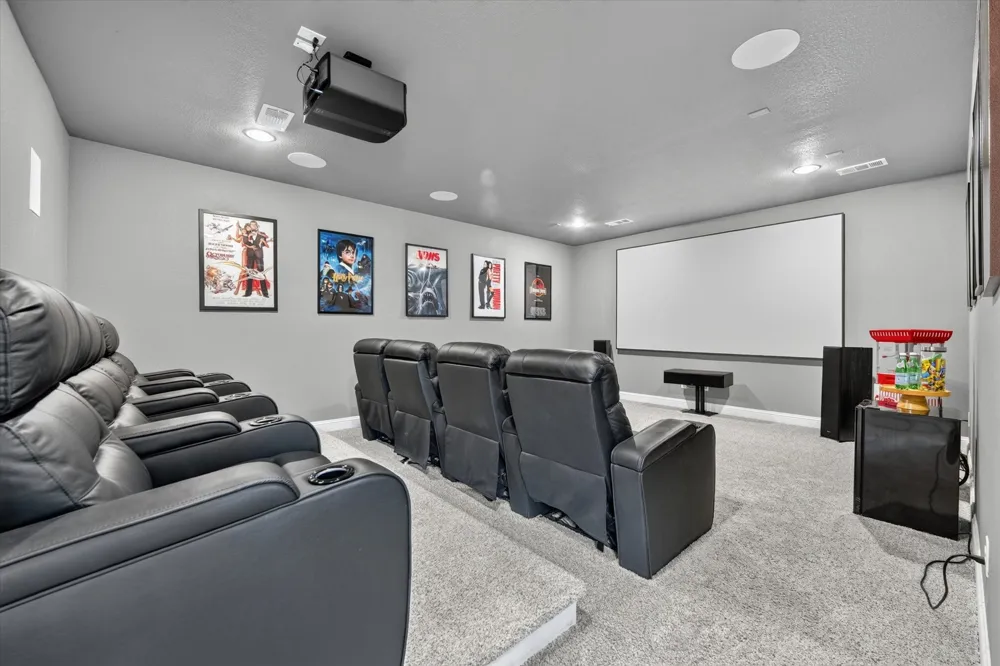 12728 Royal Oaks Lane Farmers Branch, TX 75234